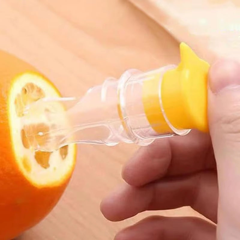 Portable Lemon Juicer Plastic Manual Citrus Juicer Fruit Pouring Tool Lemon Squeezer Kitchen Gadgets for Outdoor Camping Hiking